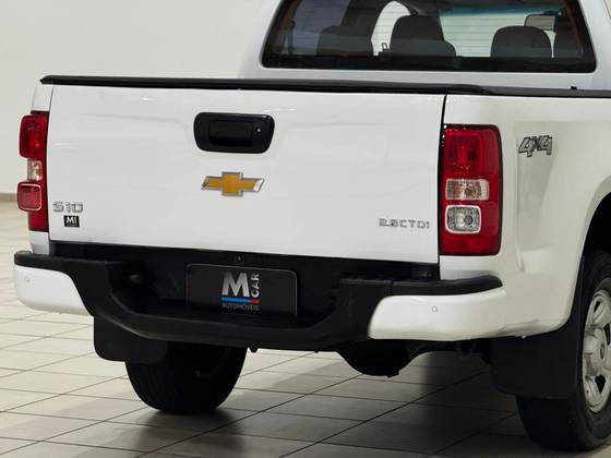 CHEVROLET S10 2.8 16V TURBO DIESEL CHASSIS CAB CS 4X4 MANUAL CHEVROLET S10 2.8 16V TURBO DIESEL CHASSIS CAB CS 4X4 MANUAL